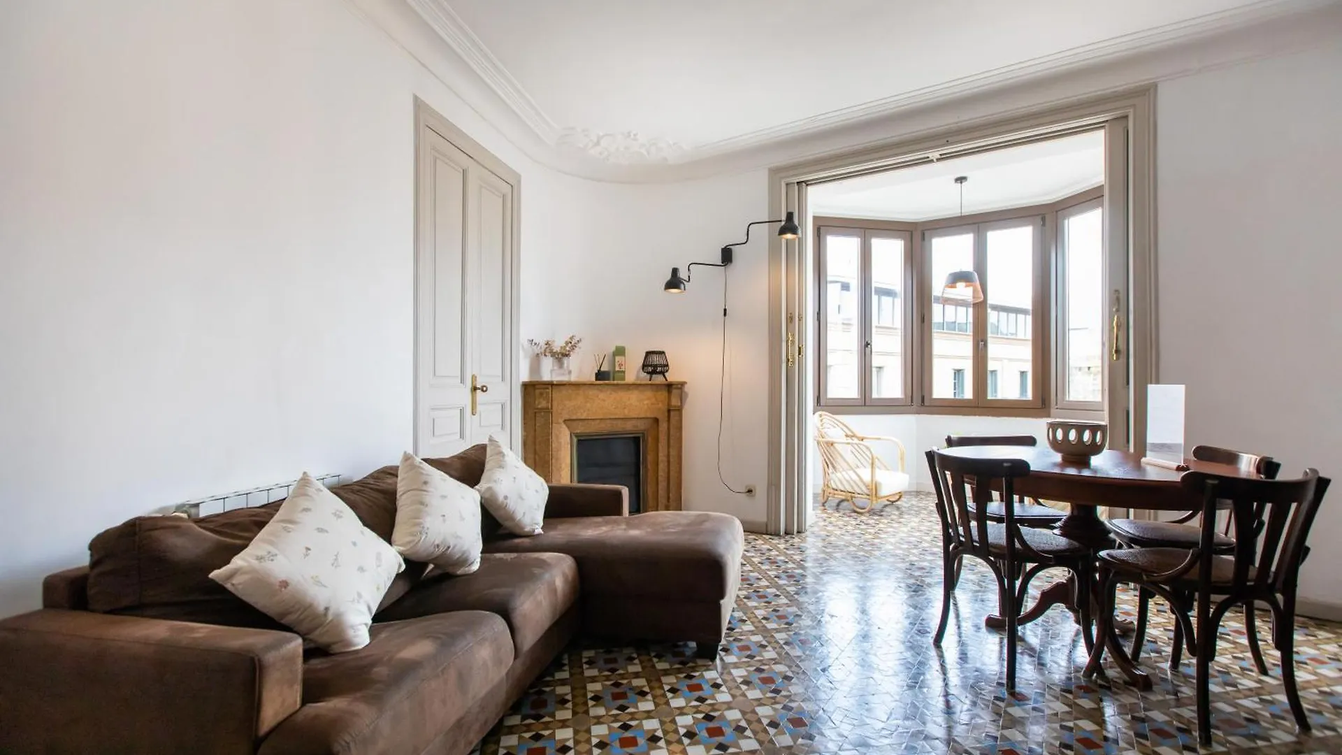 B41 - Apartamento Para Grandes Grupos En Bcn Centro Barcelona Hiszpania