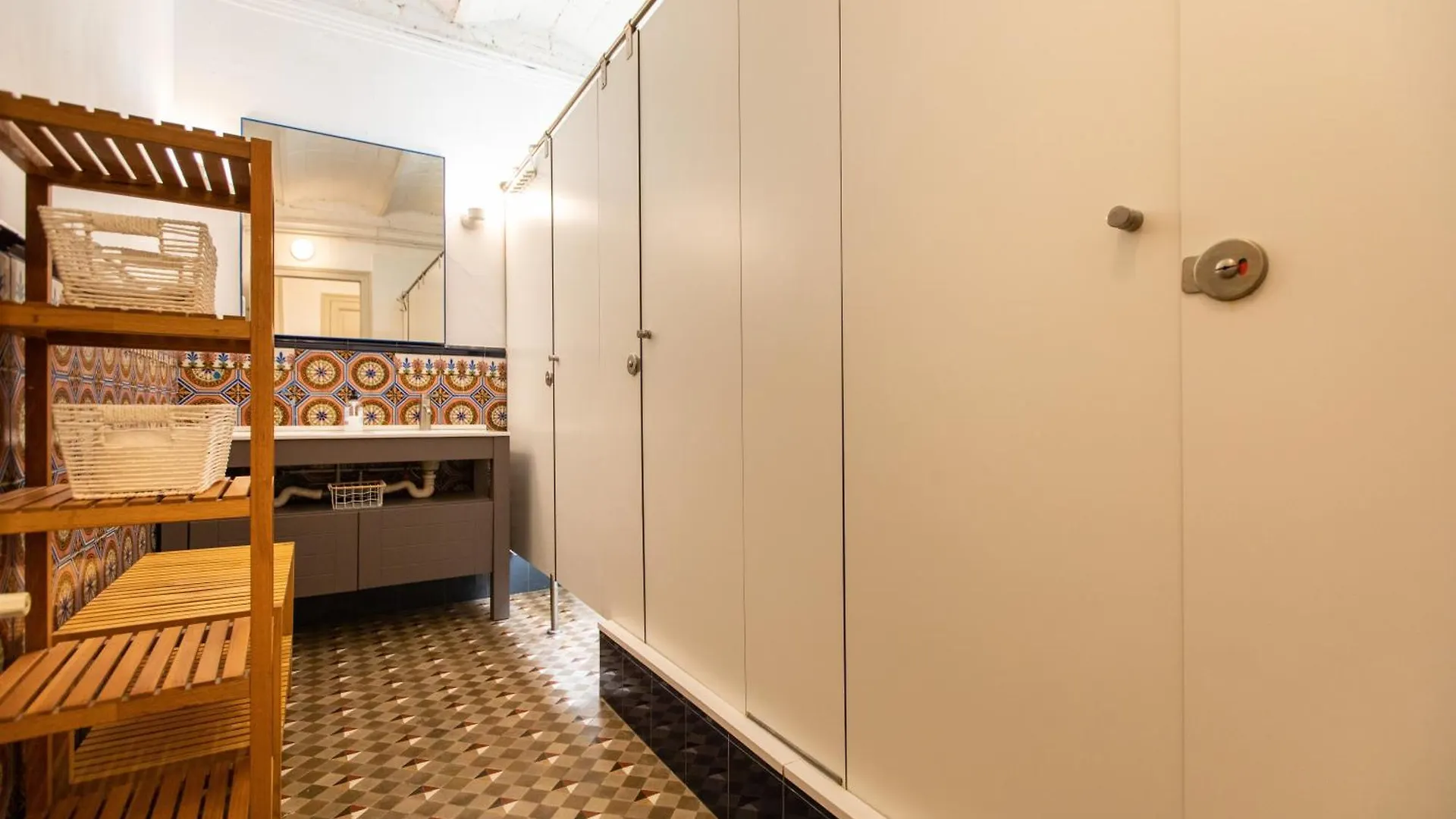 B41 - Apartamento Para Grandes Grupos En Bcn Centro Barcelona 0*,  Hiszpania