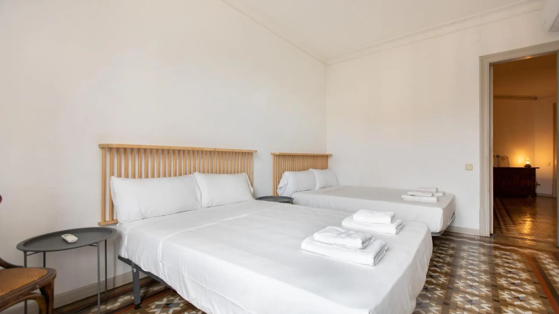 B41 - Apartamento Para Grandes Grupos En Bcn Centro Barcelona
