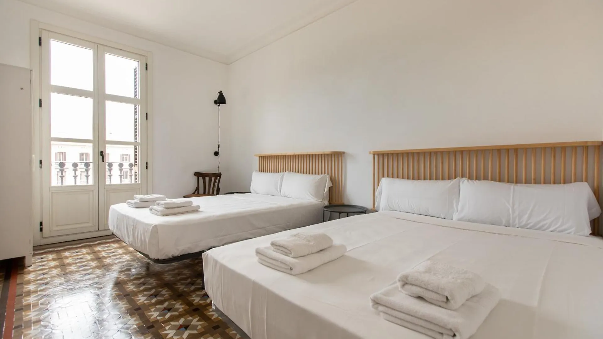 B41 - Apartamento Para Grandes Grupos En Bcn Centro Barcelona Apartament